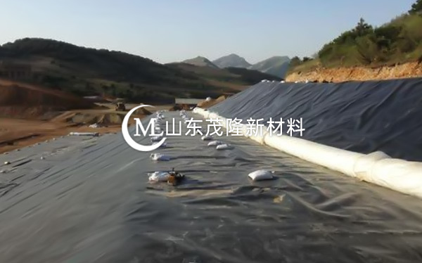 《崇義縣思順鄉(xiāng)垃圾填埋場》土工布、土工膜施工