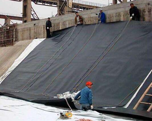 HDPE土工膜的鋪設與焊接方法細則及注意事項