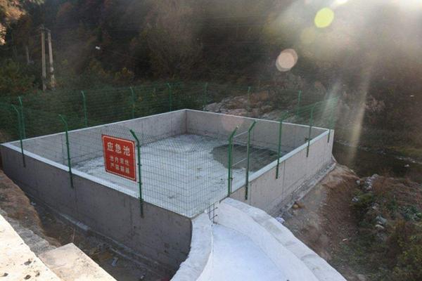 事故應(yīng)急池的土工膜應(yīng)該怎么選擇？  第1張