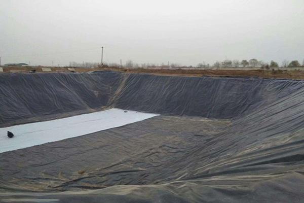 沼氣池土工膜應(yīng)該怎么鋪設(shè)？  第1張