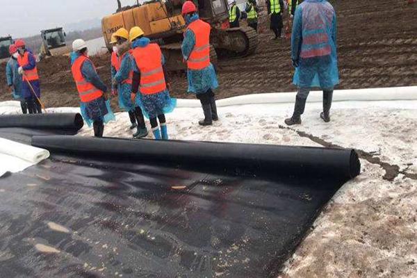 方艙醫(yī)院為什么鋪設土工膜？  第1張