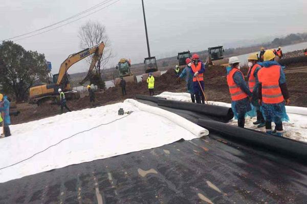 方艙醫(yī)院為什么鋪設土工膜？  第3張