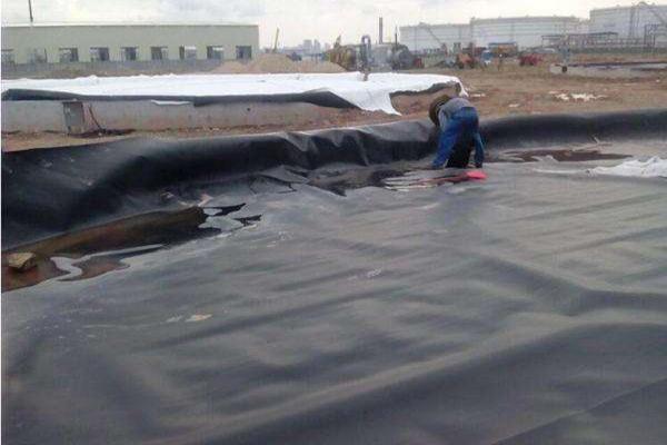 土工膜防滲工程的防滲結構方式有幾種  第1張