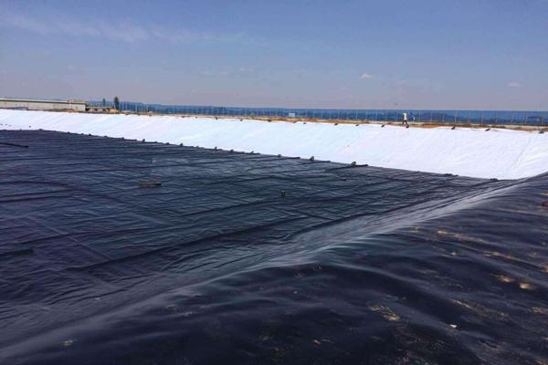 用土工膜封場(chǎng)覆蓋時(shí)應(yīng)注意什么? 第1張