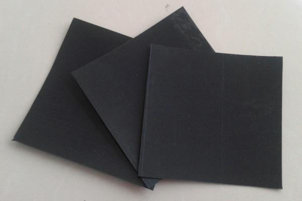 一文看懂土工膜在施工中應(yīng)注意的細(xì)節(jié)  第3張