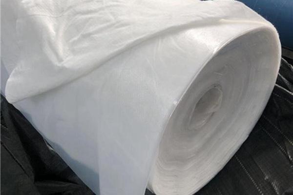 復(fù)合土工膜搭接技巧：不同材質(zhì)應(yīng)該用什么材料？  第3張