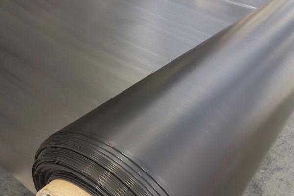 鋪瓷磚前先鋪土工膜,更加穩(wěn)固耐用! 第1張