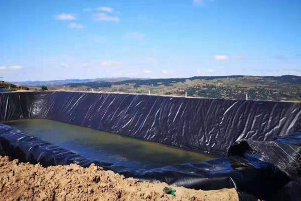 土工膜與水泥墻面粘結的施工技巧分享 第1張