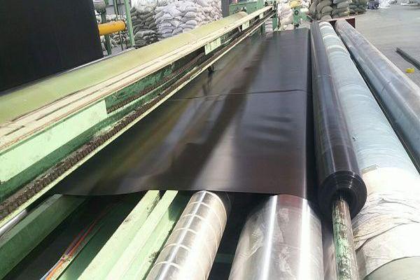 在生產(chǎn)以及施工中土工膜應(yīng)該怎么做抗老化處理呢 第2張