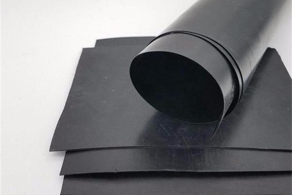 防滲土工膜和鍍鋅鋼筋網那個在上在下 第3張