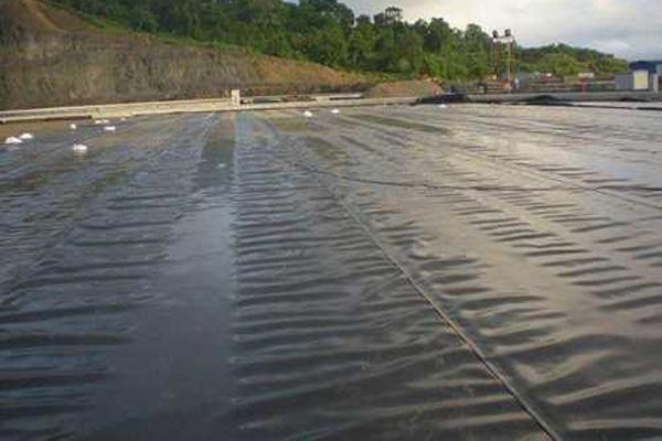 土工膜可以直接鋪在砂礫層上嗎 第3張